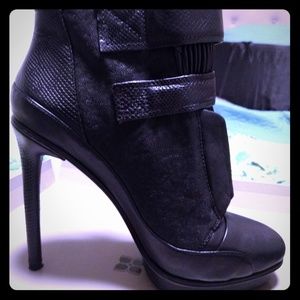 Bcbg MA night booties size 9.5